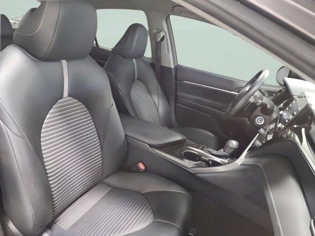 Used 2023 Toyota Camry SE FWD image 13