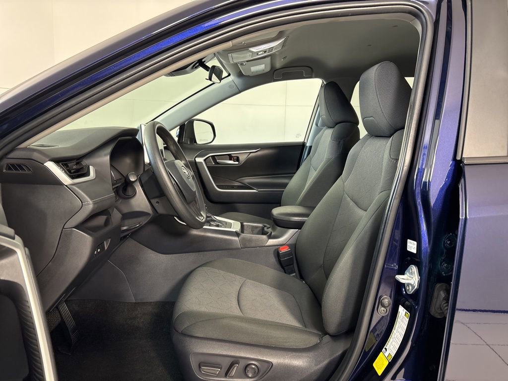 Used 2025 Toyota RAV4 XLE image 13