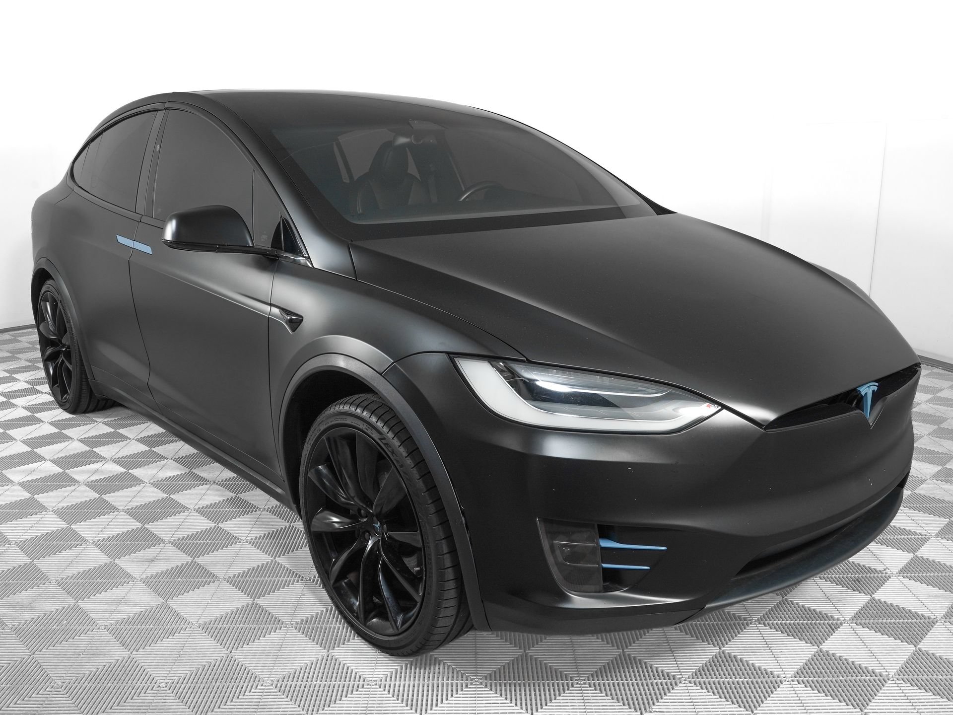 Used 2021 Tesla Model X Long Range AWD/4WD image 3