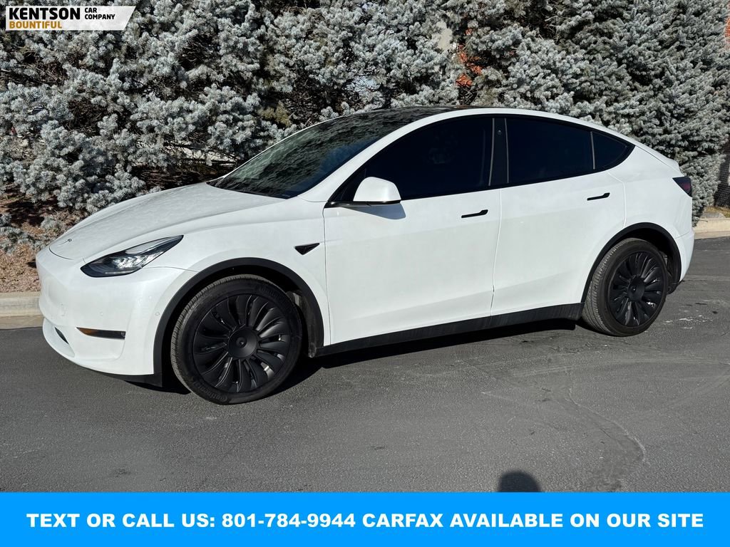 Used 2022 Tesla Model Y Long Range image 2