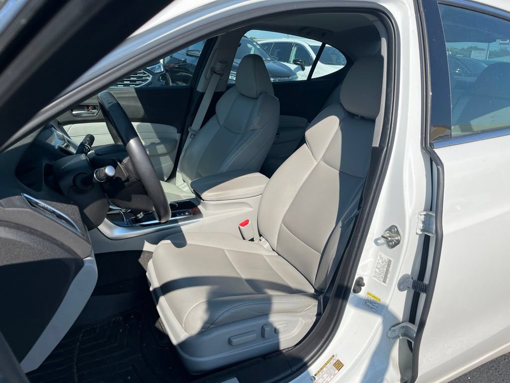 Used 2015 Acura TLX FWD image 20