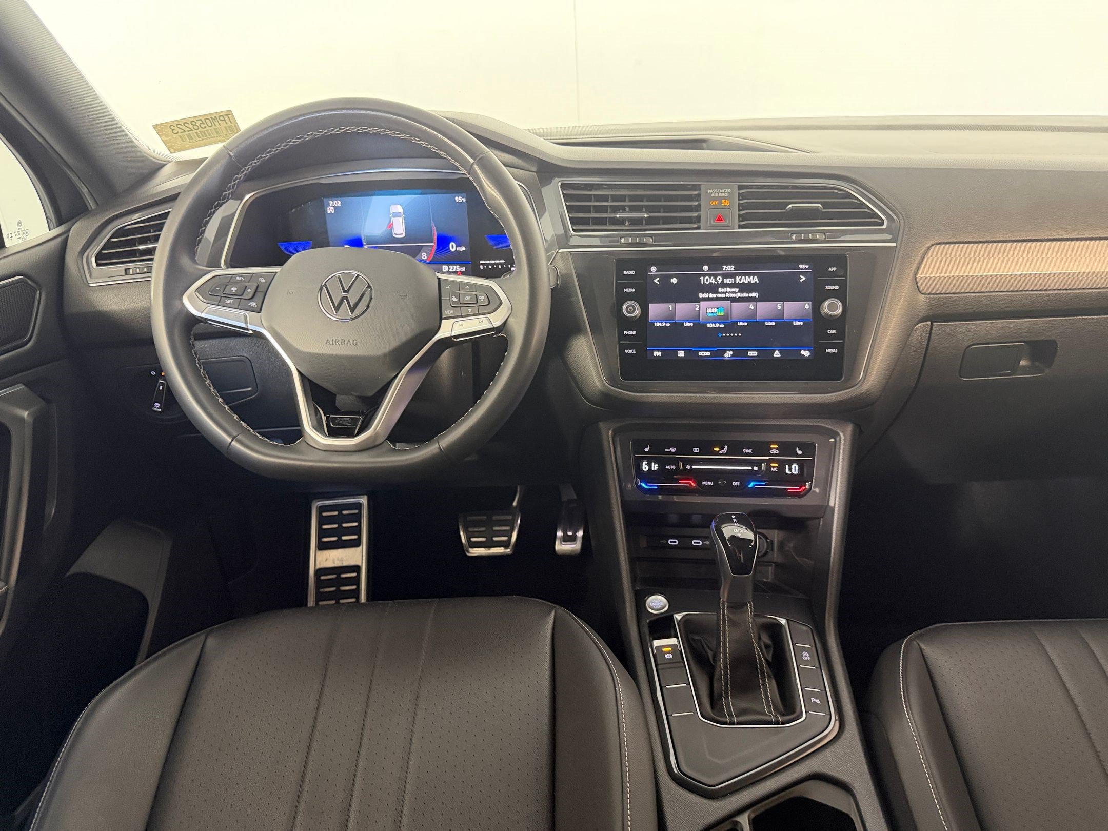 Used 2023 Volkswagen Tiguan SE R-Line FWD image 29