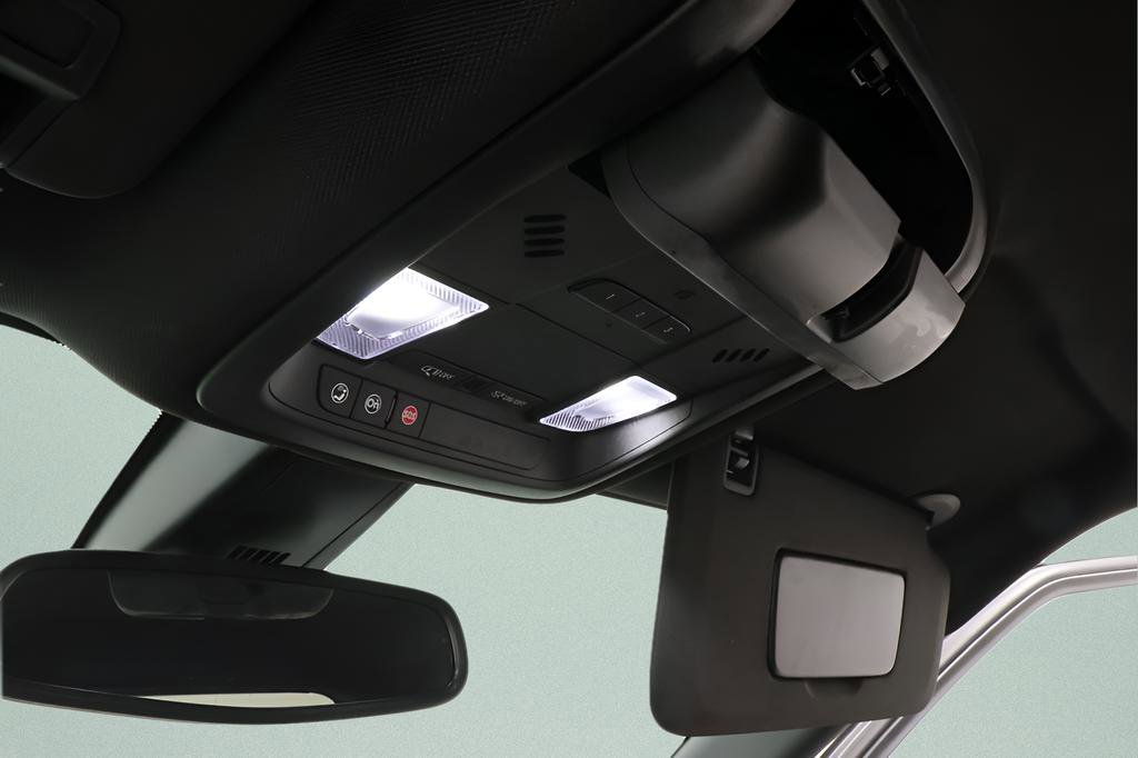 Used 2025 Chevrolet Blazer RS FWD image 16