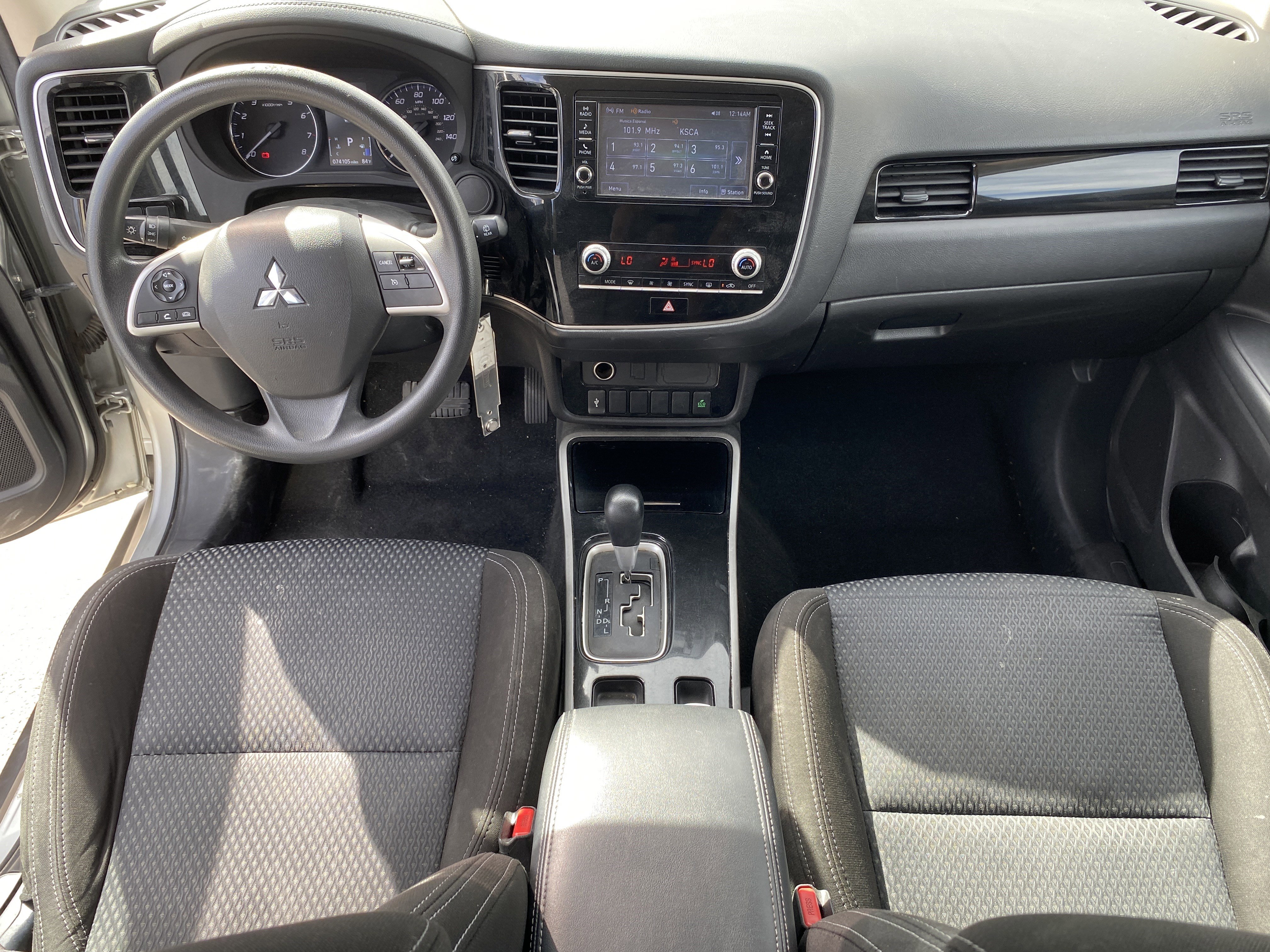 Used 2020 Mitsubishi Outlander ES image 18