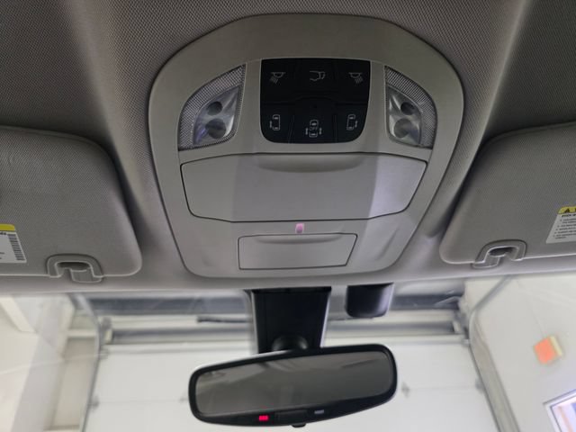 Used 2018 Chrysler Pacifica Touring-L FWD image 24