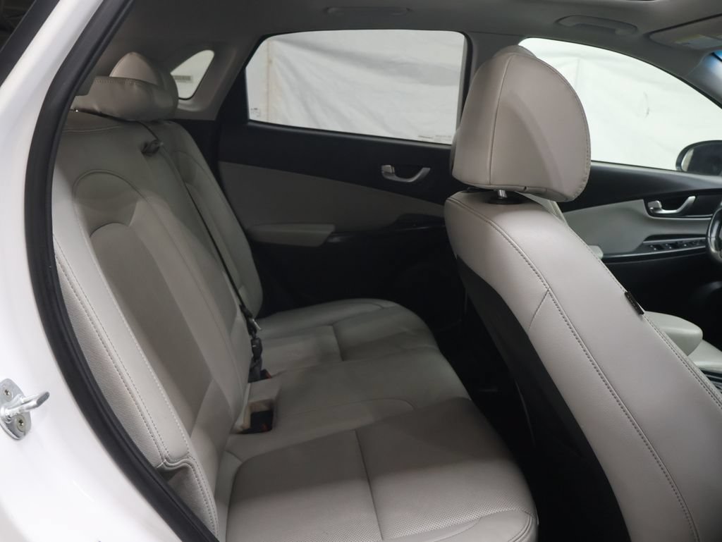 Used 2022 Hyundai Kona Limited FWD image 12