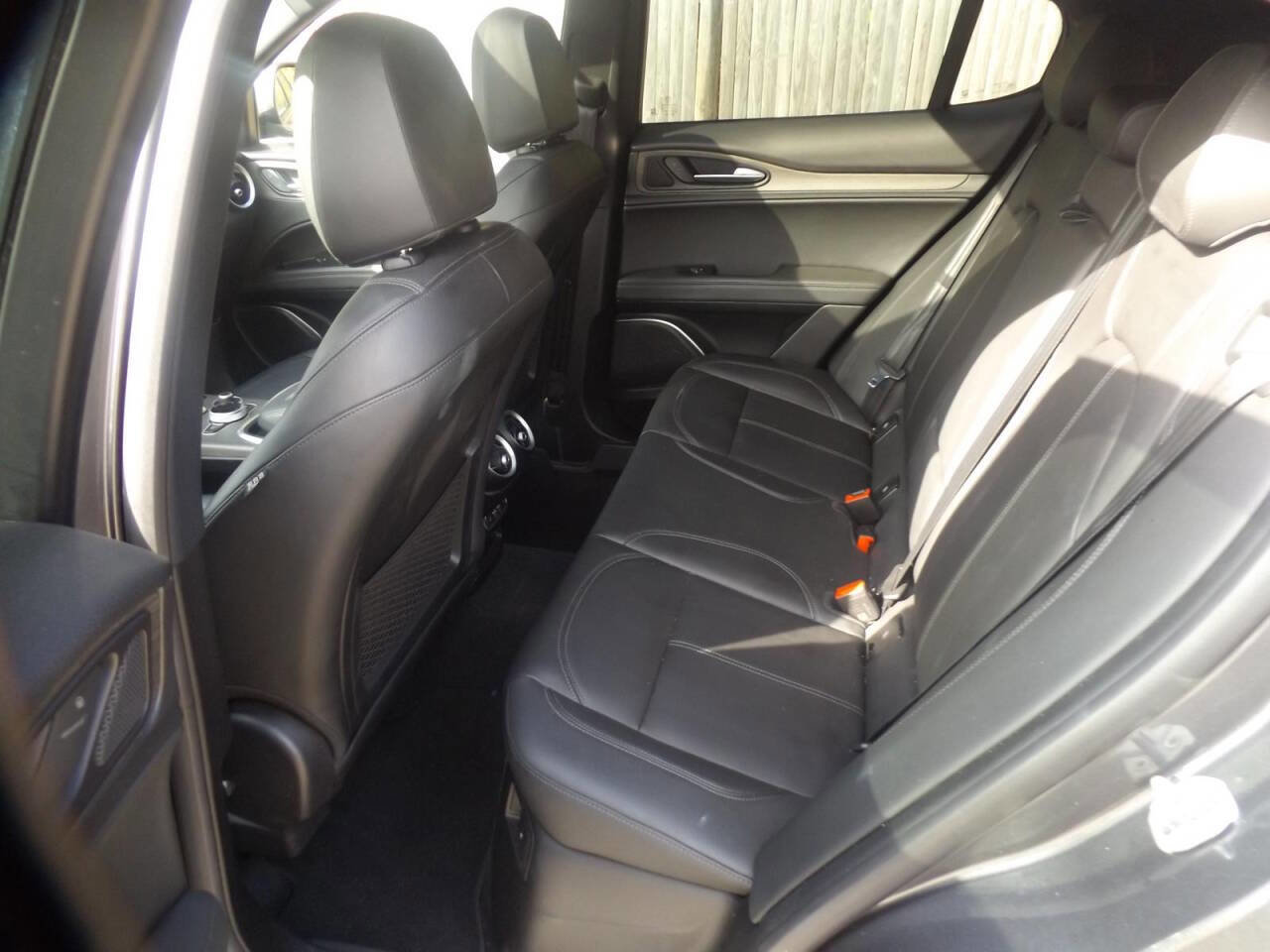 Used 2023 Alfa Romeo Stelvio Ti image 20