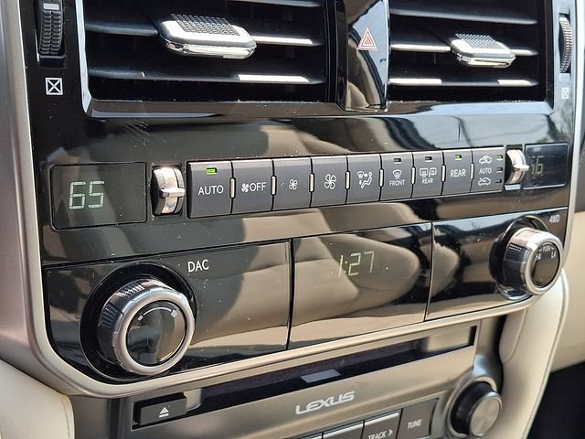 Certified 2023 Lexus GX 460 Premium w/ Premium Package AWD/4WD image 17