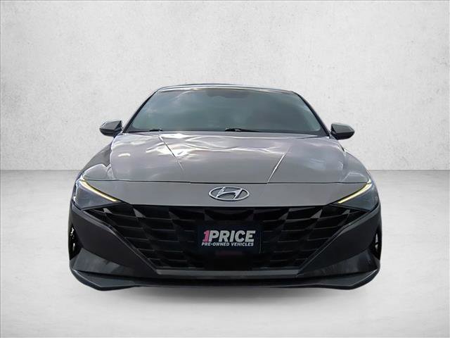 Used 2021 Hyundai Elantra Limited image 2