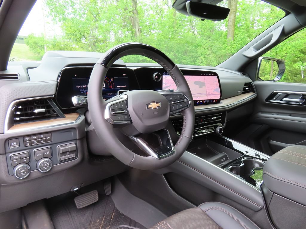New 2026 Chevrolet Suburban High Country AWD/4WD image 24