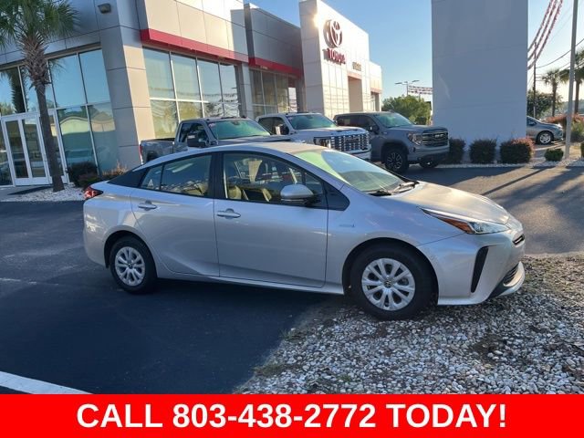Used 2020 Toyota Prius LE FWD video 2