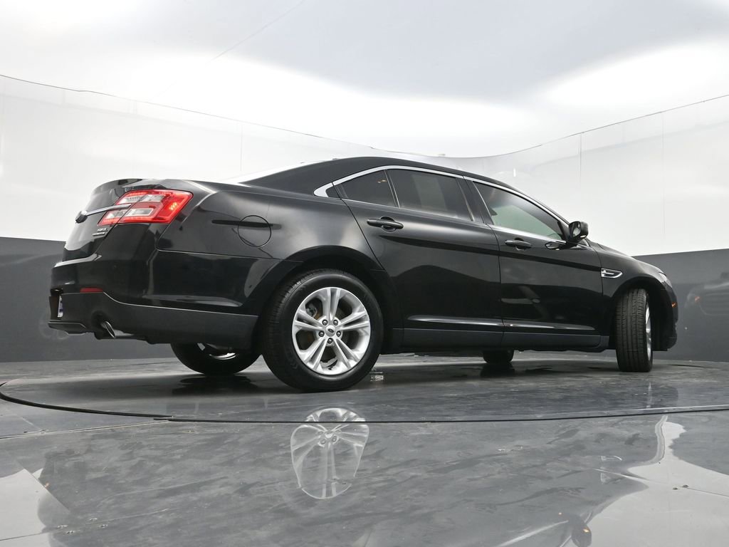 Used 2018 Ford Taurus SEL image 26