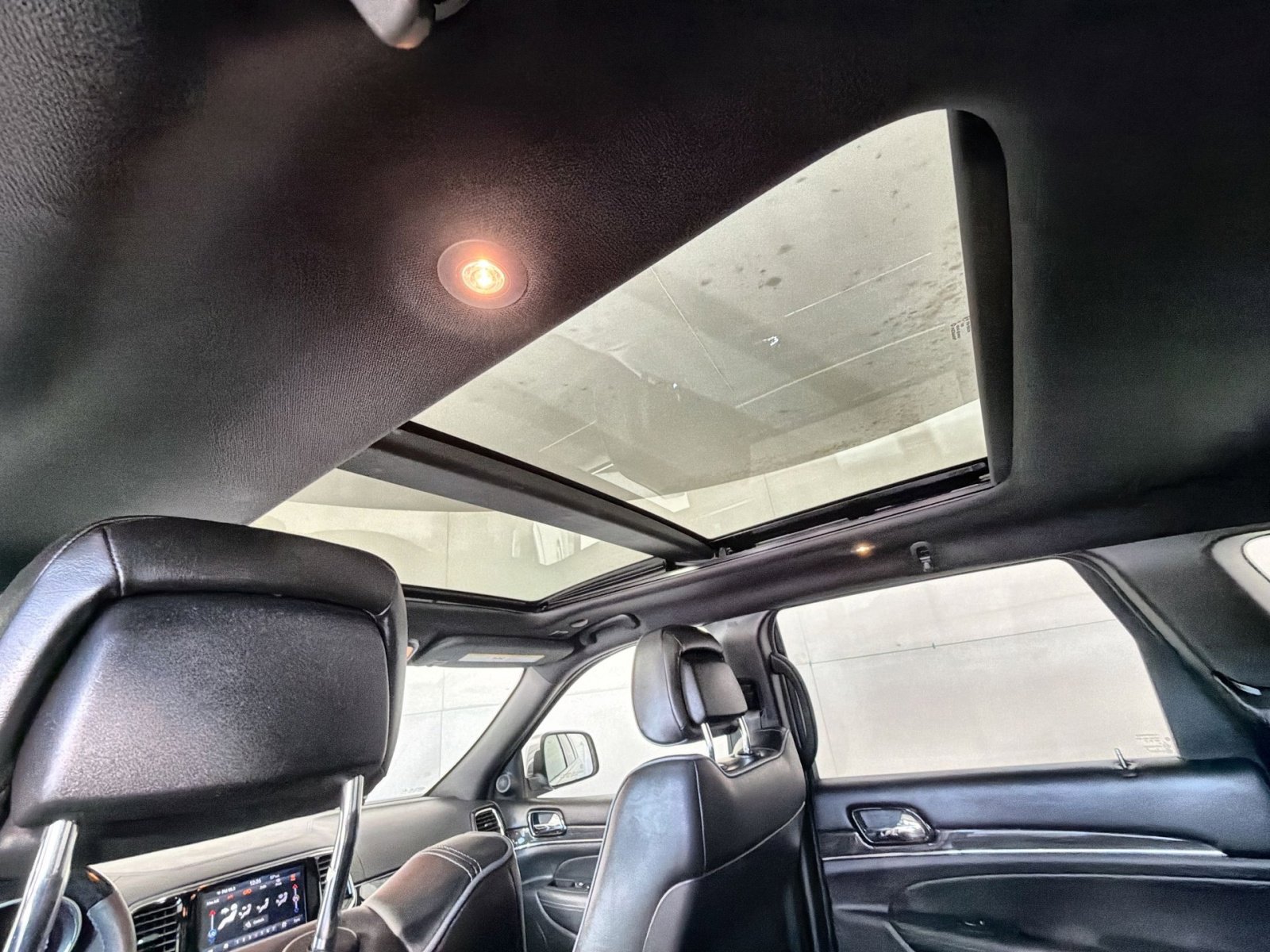 Used 2020 Jeep Grand Cherokee Overland image 24