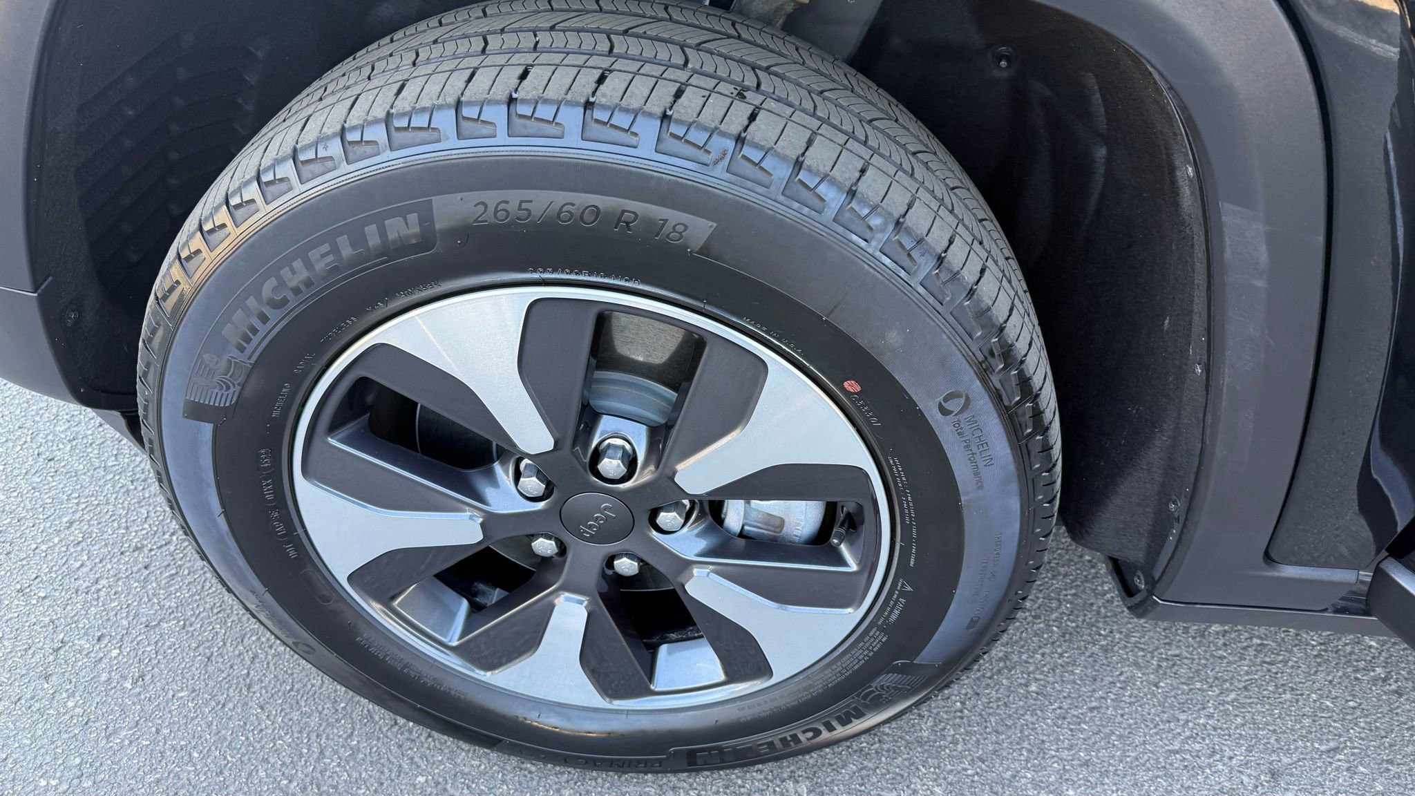 Used 2023 Jeep Grand Cherokee 4WD 4xe image 17