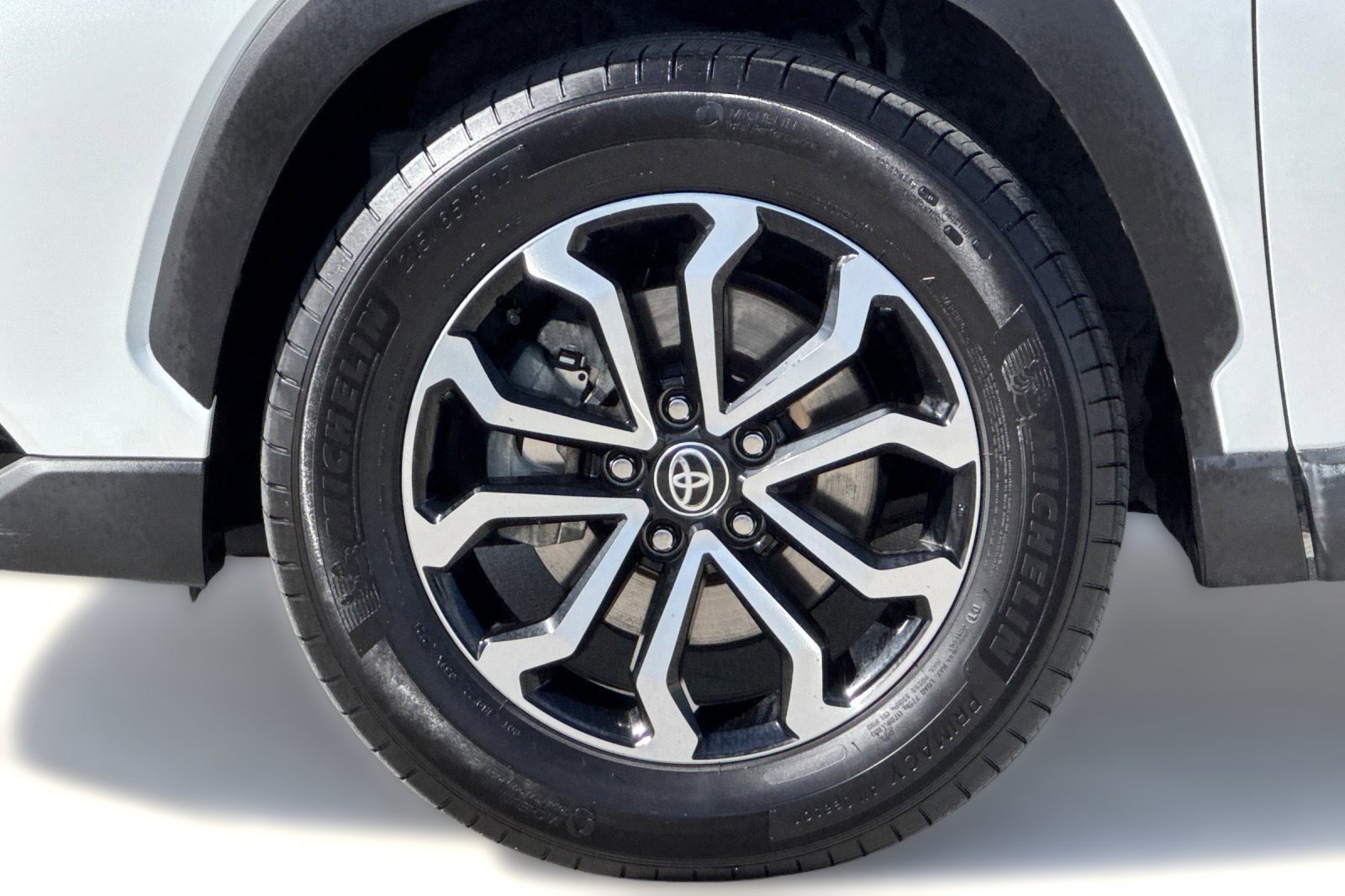 Used 2024 Toyota Corolla Cross SE w/ Moonroof Package image 10