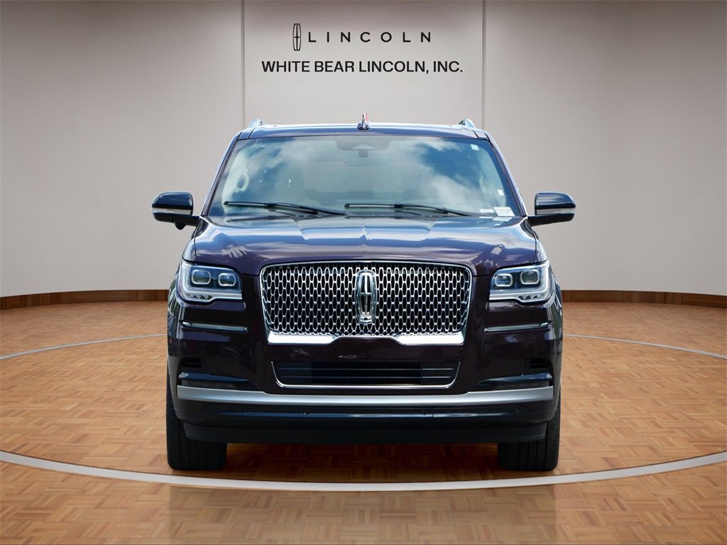 Used 2023 Lincoln Navigator Reserve image 2