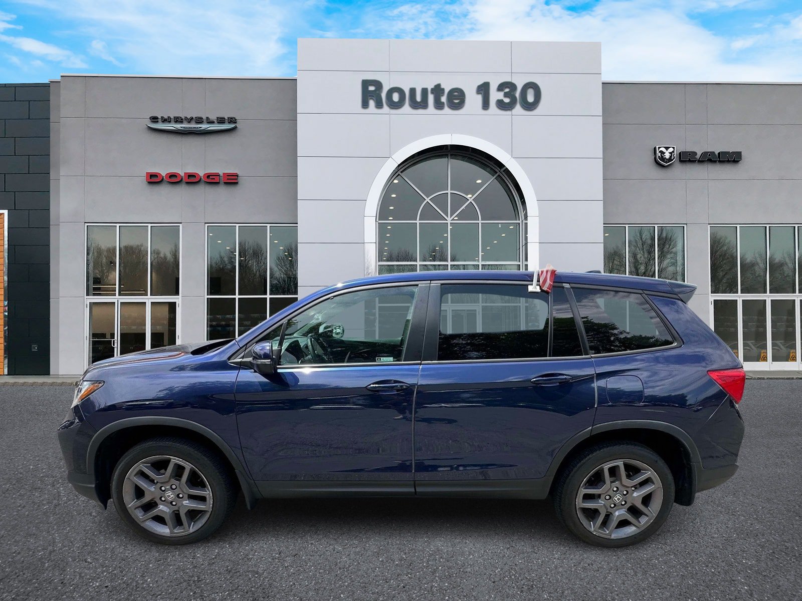 Used 2023 Honda Passport EX-L image 5