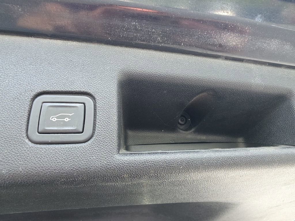 Used 2020 Chevrolet Equinox LT image 37