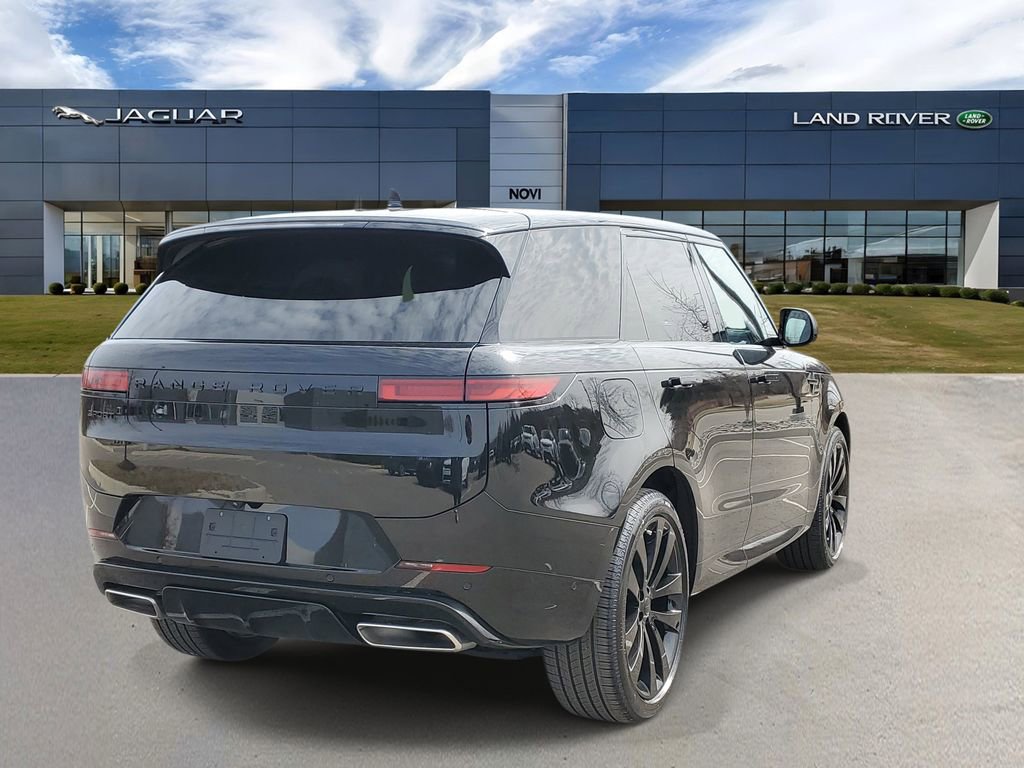 New 2026 Land Rover Range Rover Sport Dynamic SE AWD/4WD image 3