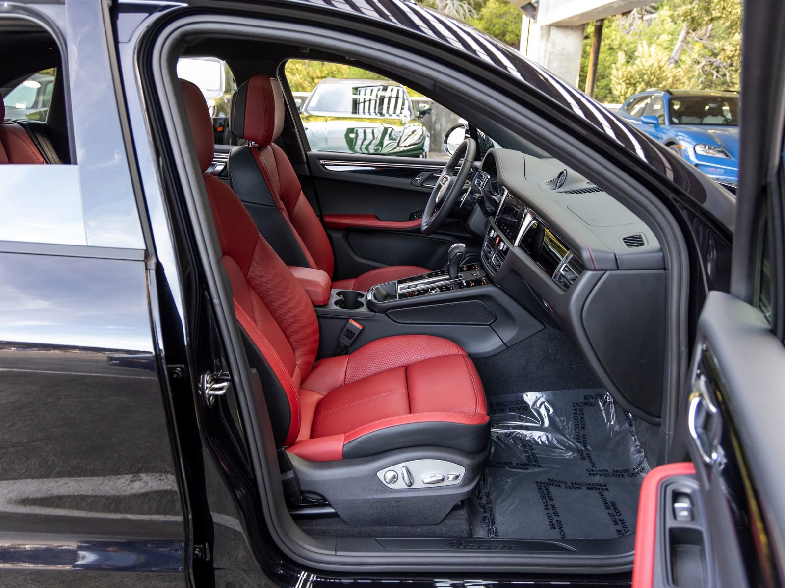 New 2025 Porsche Macan image 55