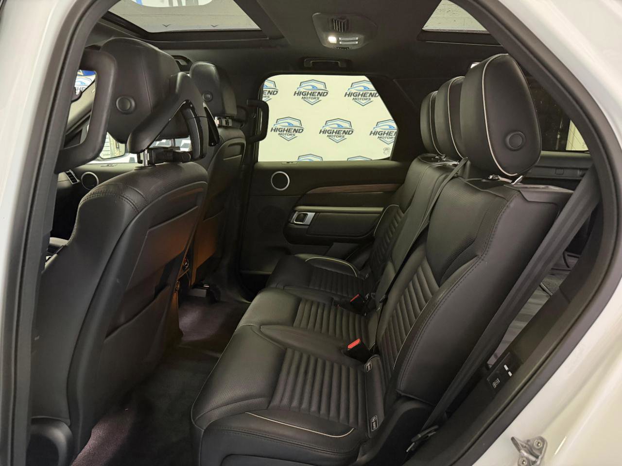 Used 2020 Land Rover Discovery HSE AWD/4WD image 20