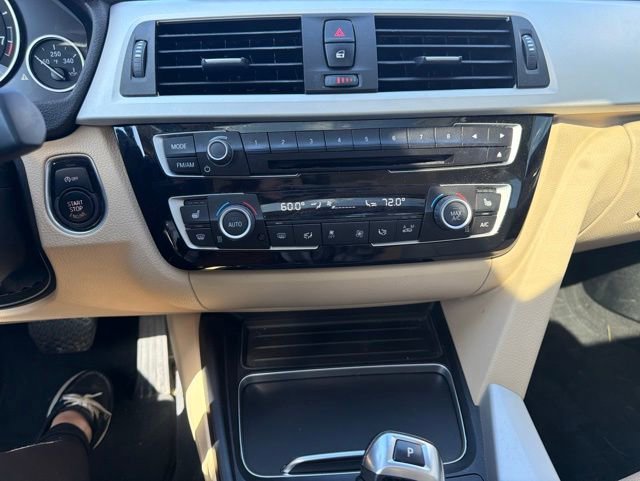 Used 2018 BMW 320i xDrive Sedan w/ Premium Package AWD/4WD image 25