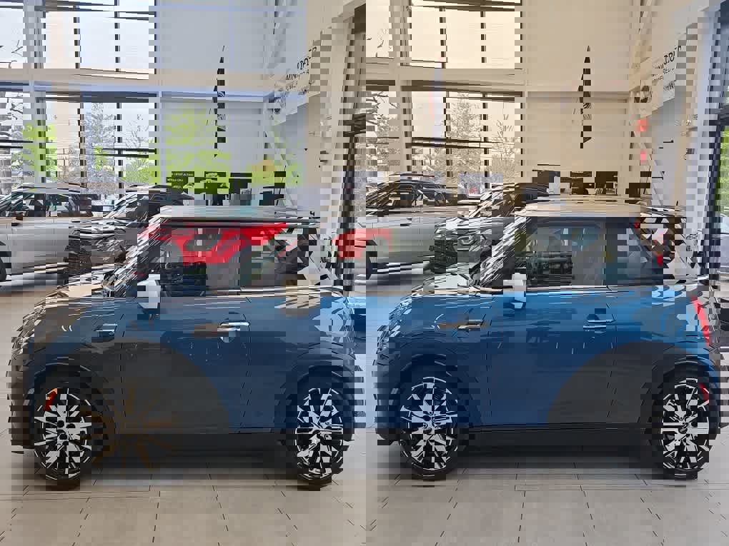 Certified 2023 MINI Cooper S FWD image 7