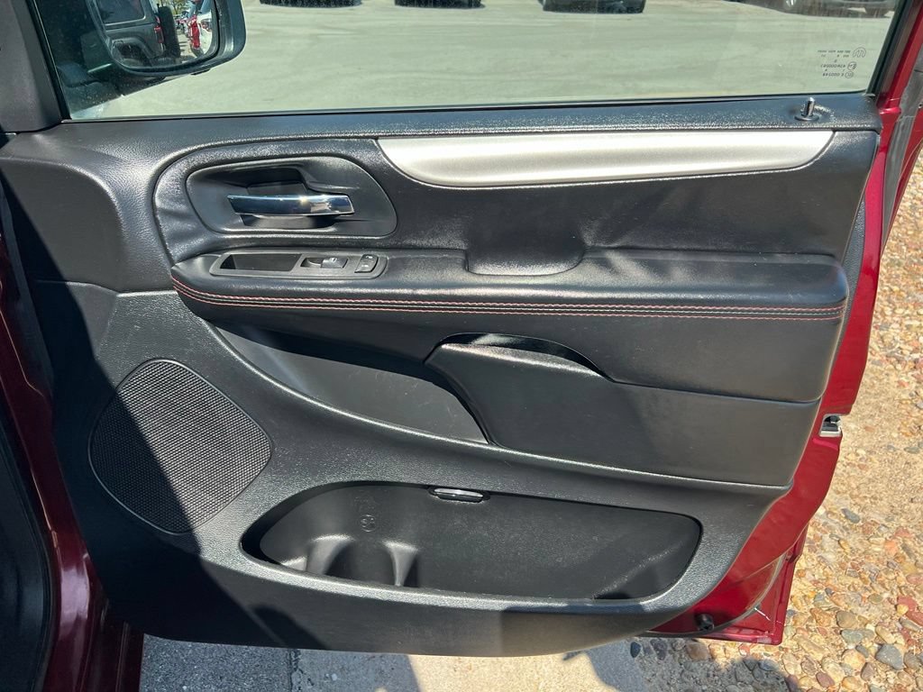 Used 2019 Dodge Grand Caravan GT FWD image 25