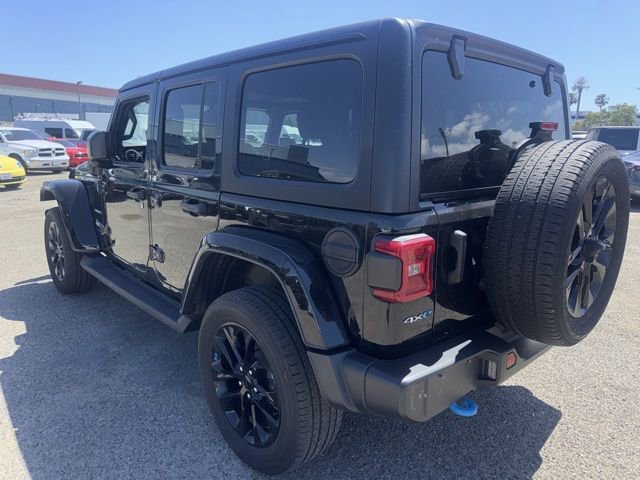Used 2023 Jeep Wrangler Unlimited Sahara AWD/4WD image 7