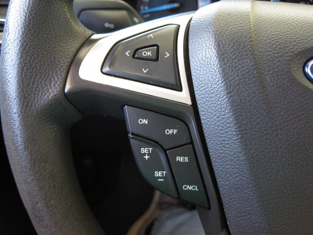 Used 2013 Ford Fusion SE FWD image 15