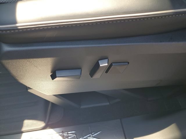 Used 2025 Tesla Cybertruck AWD Crew Cab image 7