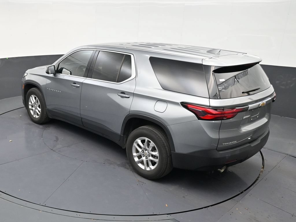 Used 2023 Chevrolet Traverse LS FWD image 14