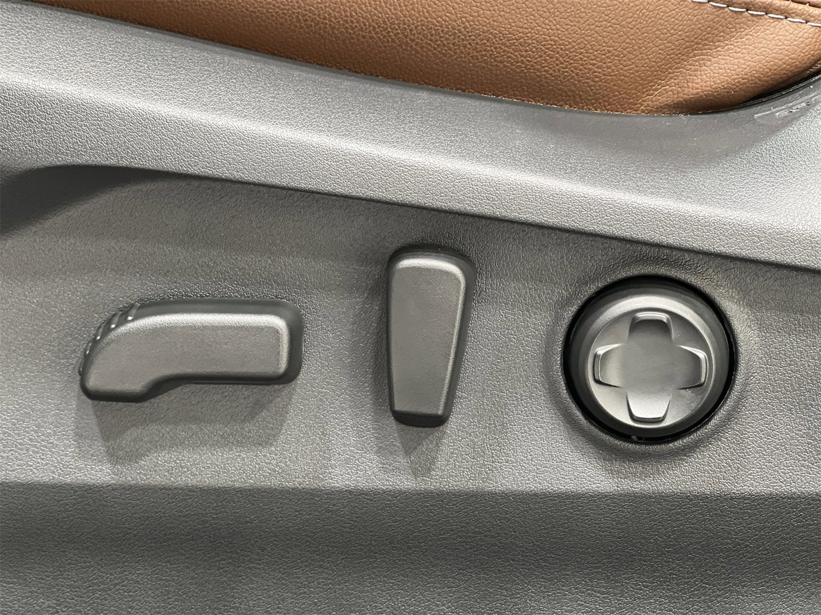 Certified 2025 Subaru Outback Touring XT image 12