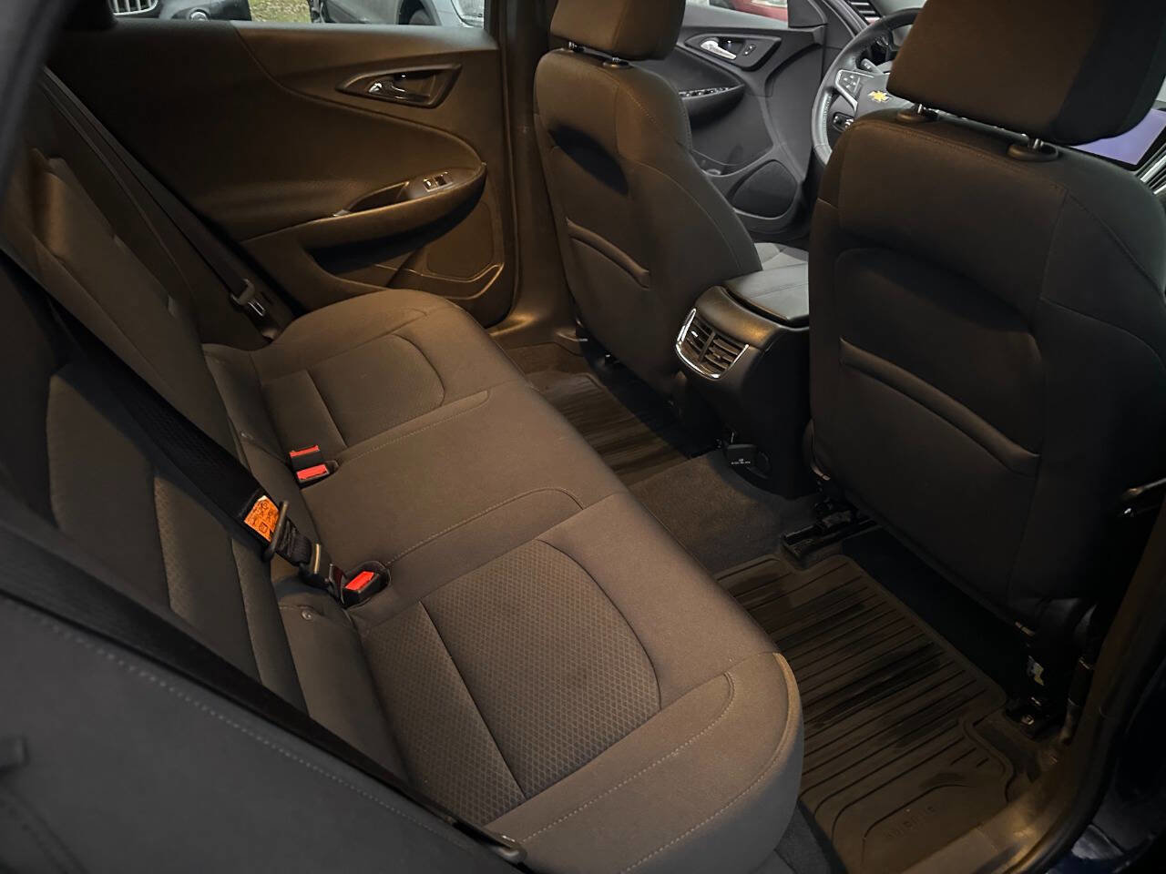 Used 2016 Chevrolet Malibu LT image 16