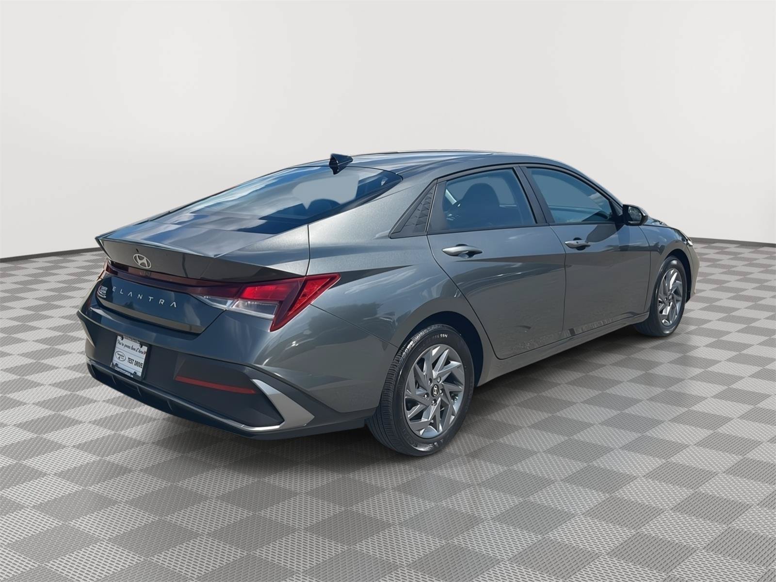 Certified 2024 Hyundai Elantra SEL FWD image 9