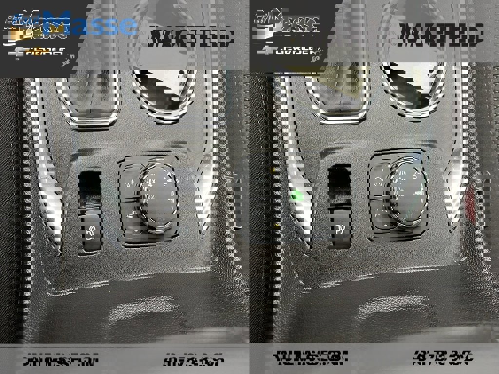 Certified 2023 Chevrolet Traverse LT w/ Rear Camera Mirror Package image 14