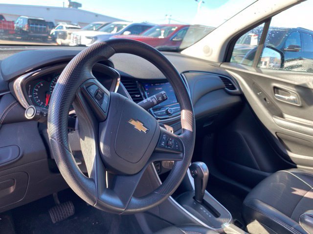 Used 2021 Chevrolet Trax LT AWD/4WD image 28