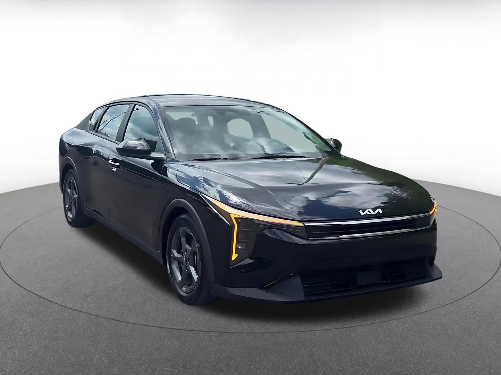 Used 2025 Kia K4 FWD image 3