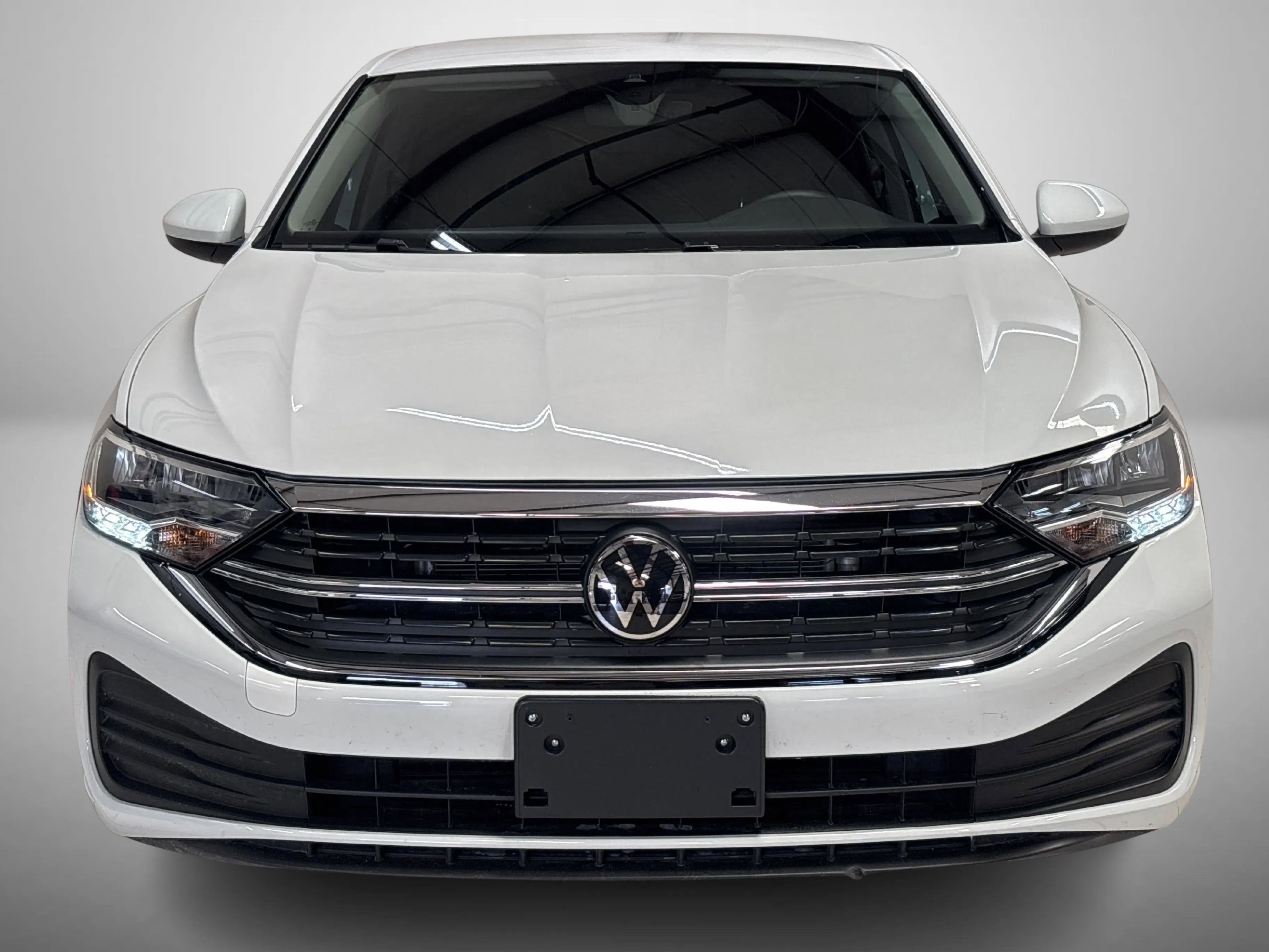 Used 2024 Volkswagen Jetta S FWD image 2