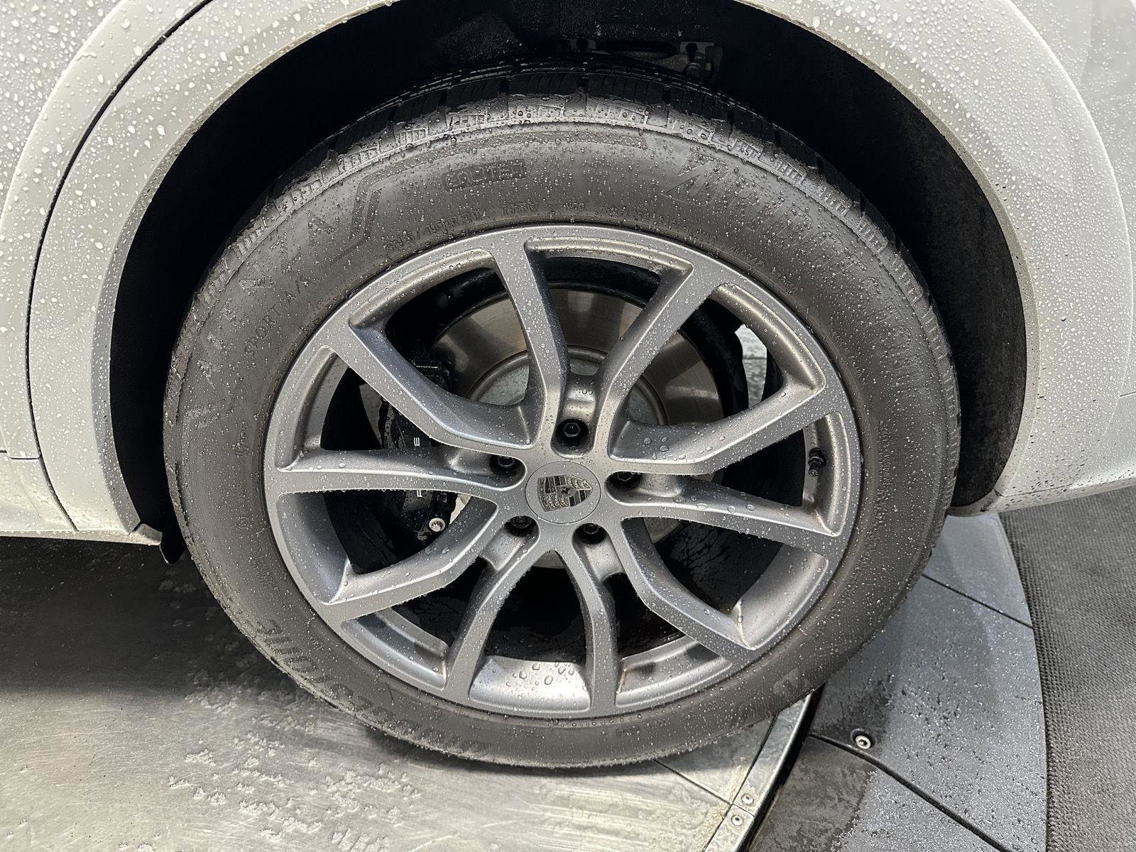 Certified 2025 Porsche Cayenne Turbo image 13