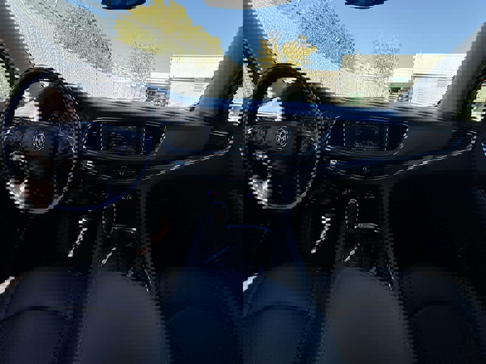 Used 2019 Buick Enclave Essence image 9