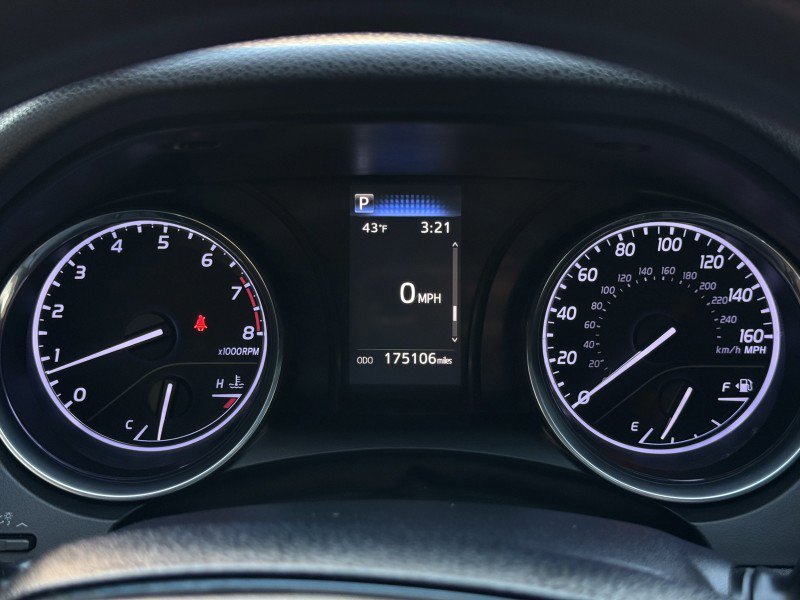 Used 2019 Toyota Camry LE image 18