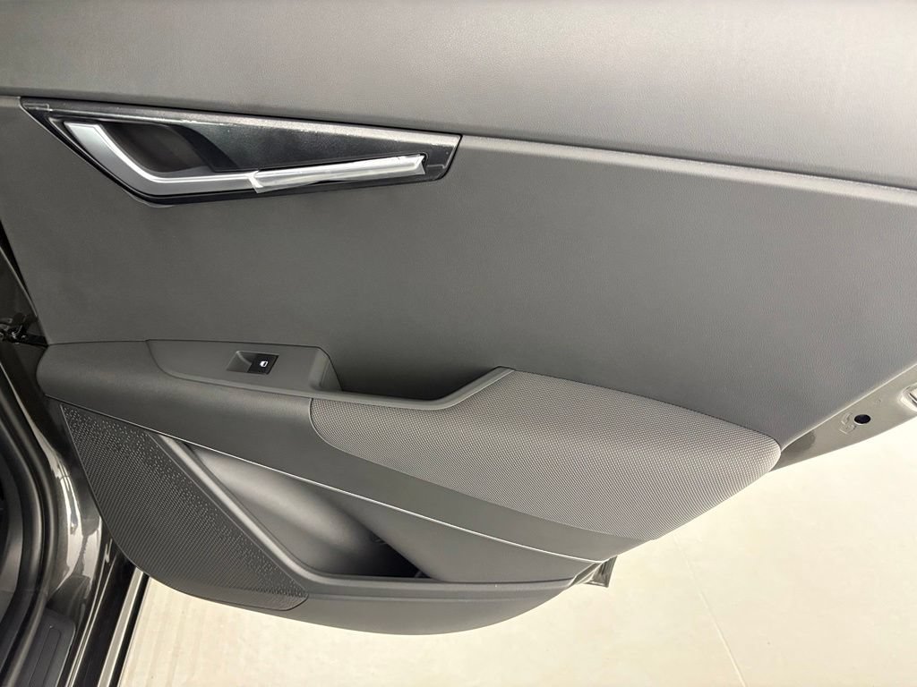 New 2026 Kia Niro Wind FWD image 40