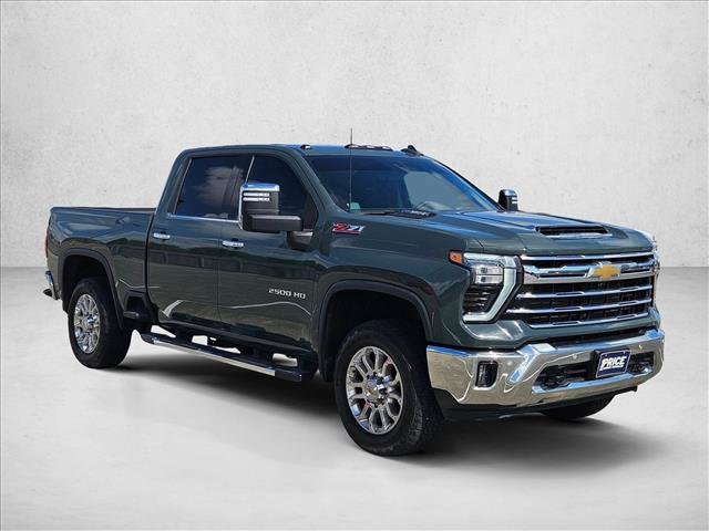Used 2025 Chevrolet Silverado 2500 LTZ w/ LTZ Premium Package AWD/4WD image 3