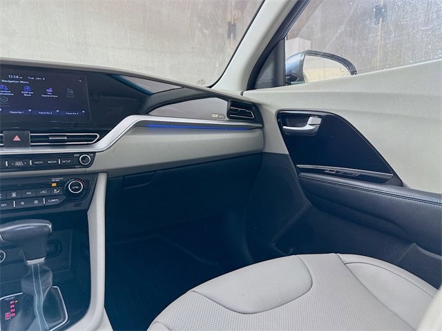 Used 2021 Kia Niro Touring image 24