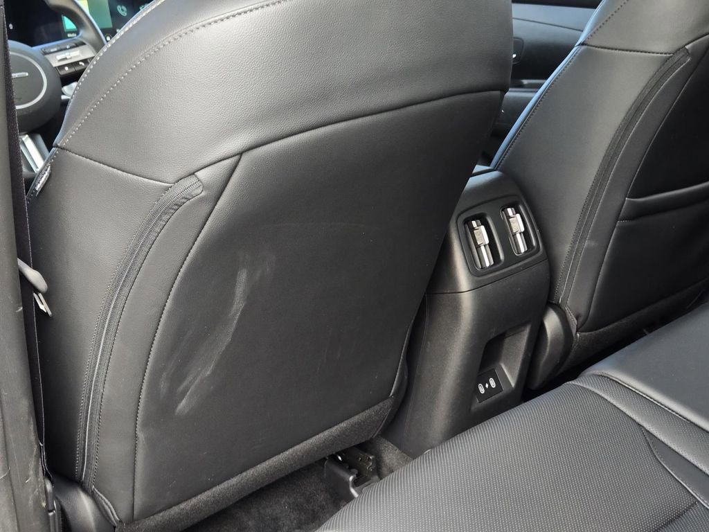 Used 2025 Hyundai Santa Cruz SEL image 17