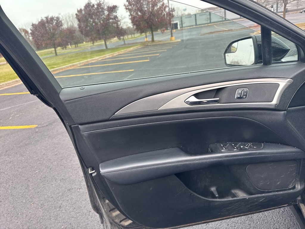 Used 2017 Lincoln MKZ Premiere image 15