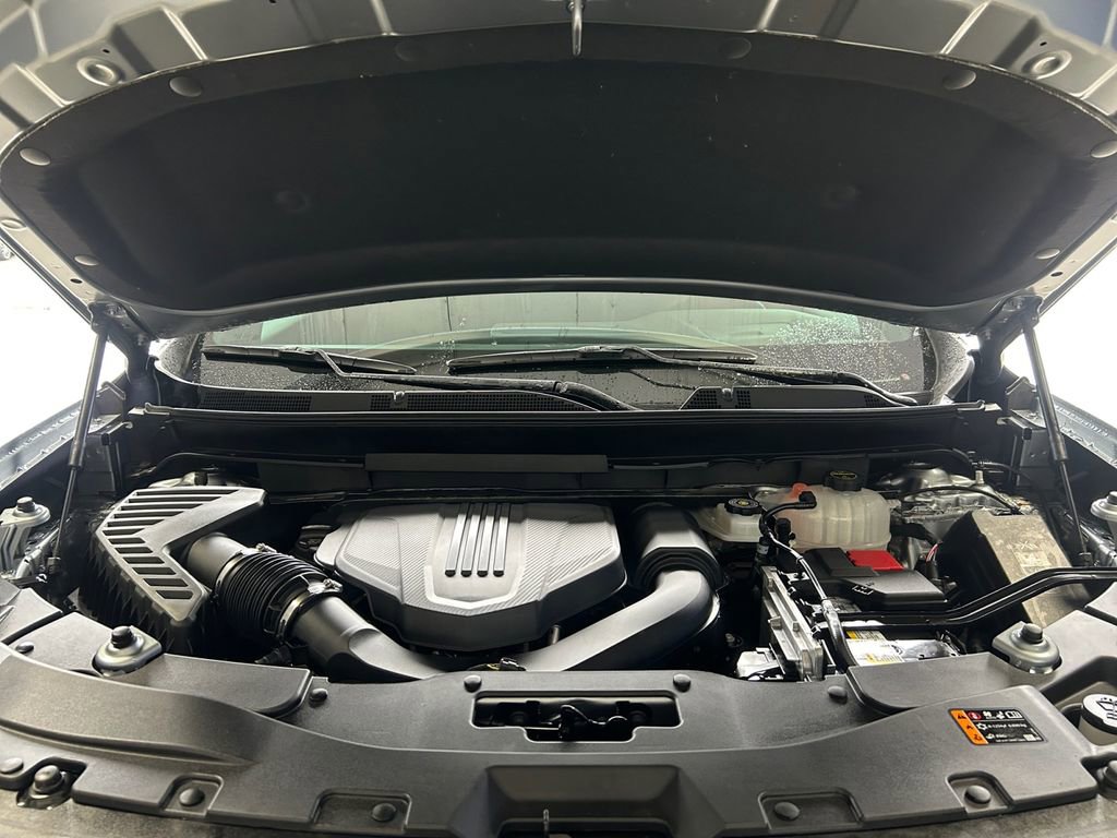 Used 2025 GMC Acadia Elevation image 29