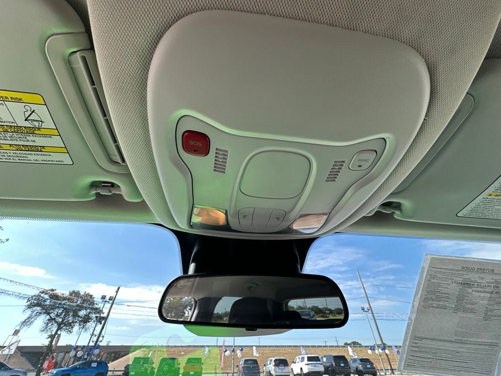 Used 2023 Jeep Renegade Latitude AWD/4WD image 15