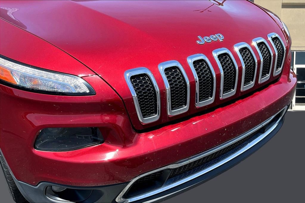 Used 2017 Jeep Cherokee Limited AWD/4WD image 35